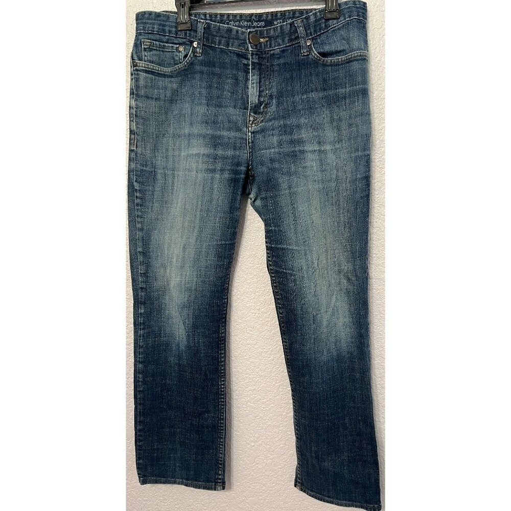 Calvin Klein Mens 33X30 Straight Leg Jeans distressed SEE Picts‎